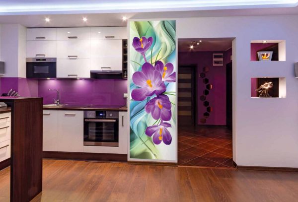 Sienų tapetai su gėlių atvaizdu virtuvei
