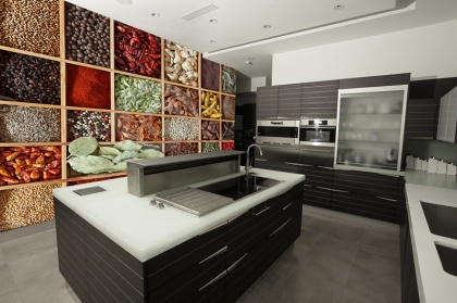 Sienų tapetai su originaliu modeliu virtuvei