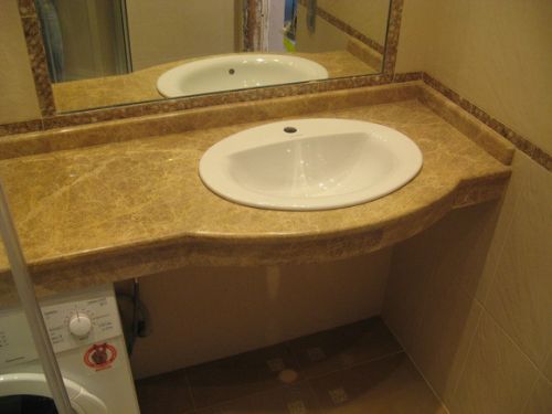 Skirting board for bathrooms