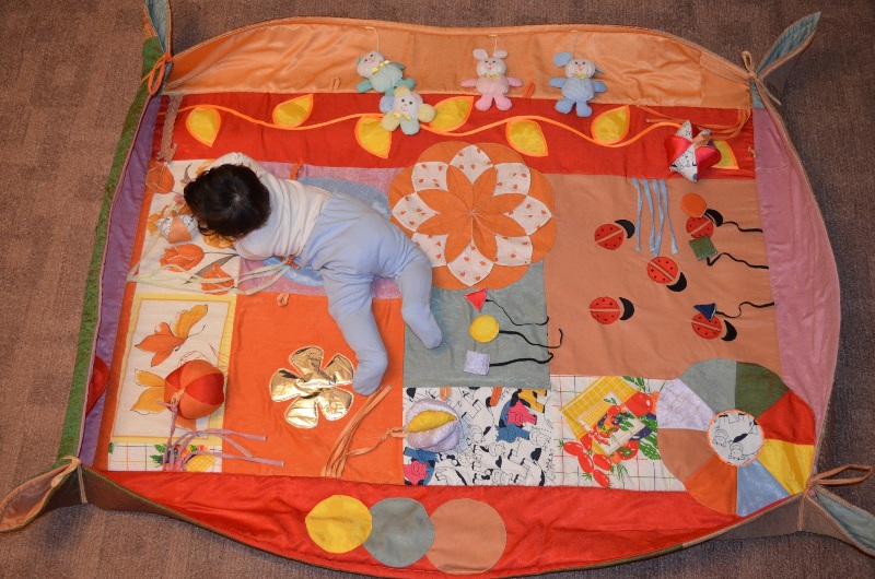 DIY do-it-yourself rug for children from 0 to 3 years old with photo