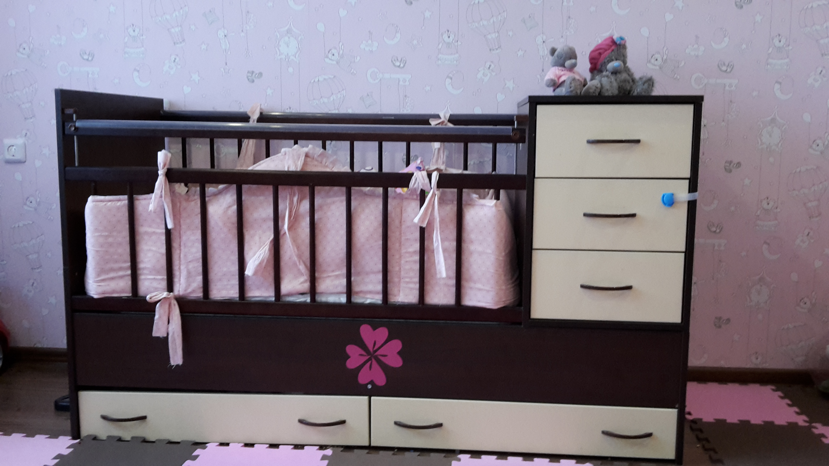 Children's stylish bed a transformer for the girl