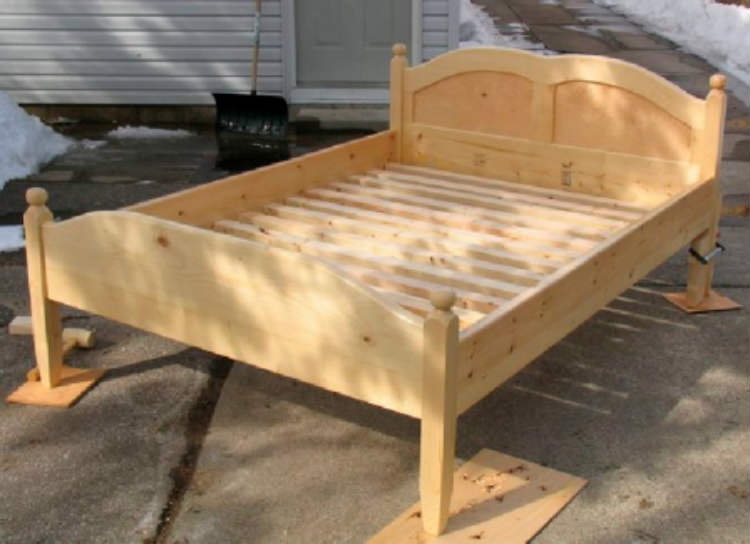 DIY wooden crib for a spacious bedroom