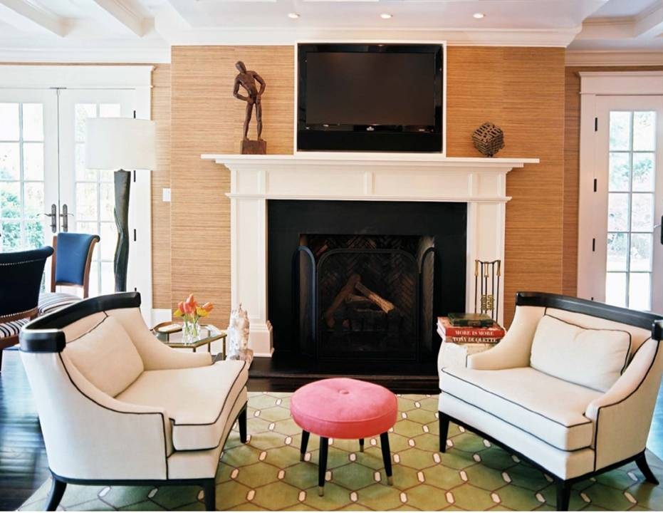 Simple and modern living room fireplace