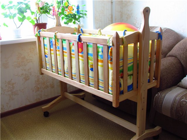 Comfortable and comfortable crib for a newborn