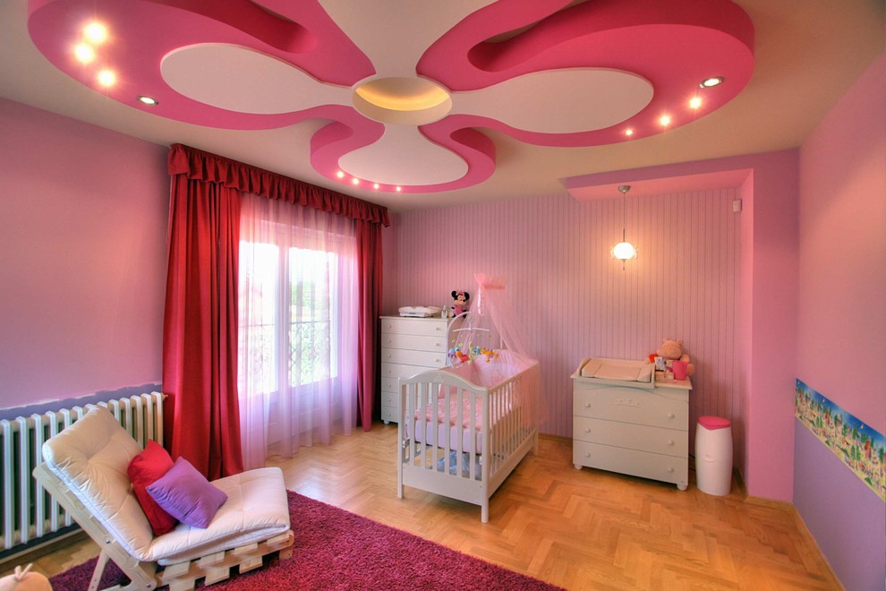 plafond tendu rose vif pour enfants