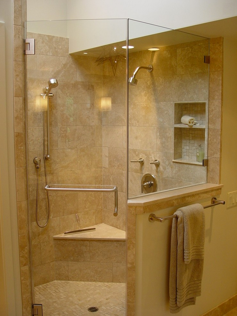 Clear glass shower enclosure for the bathroom
