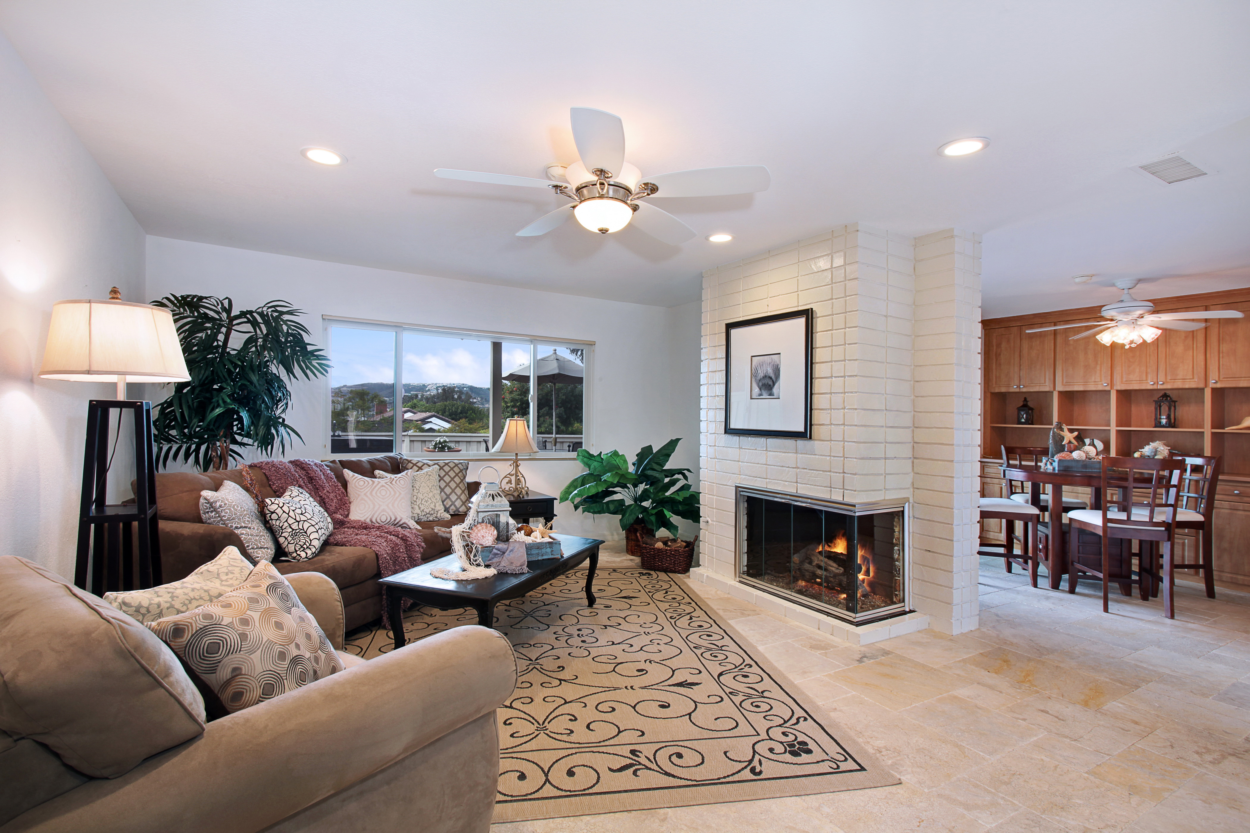 Choosing a fireplace design for a large and bright living room