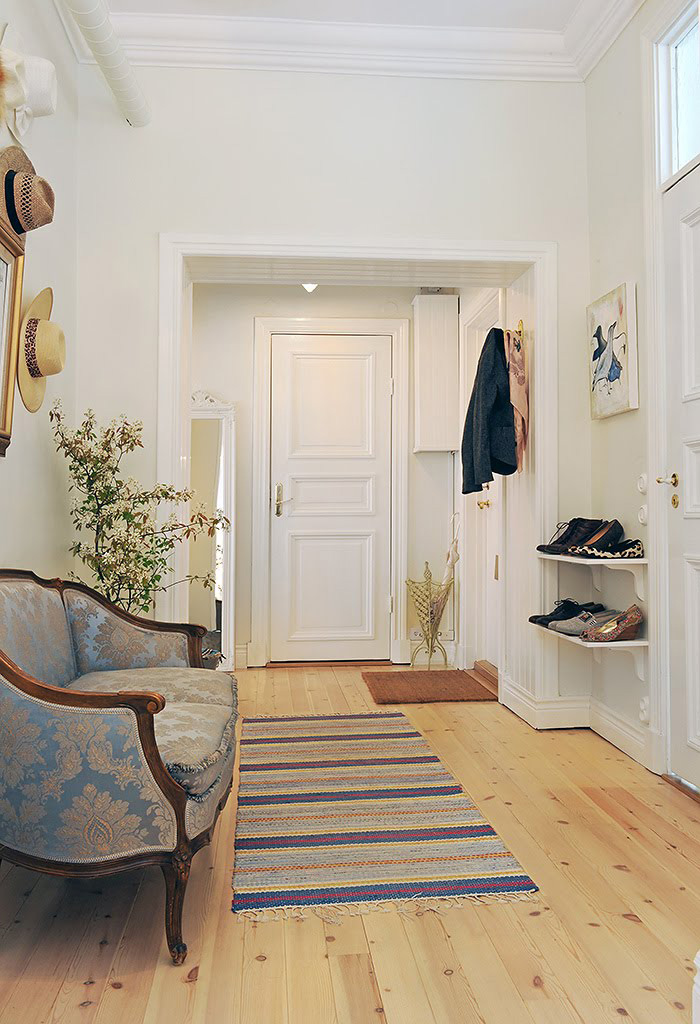 Color preferences in the Scandinavian style hallway