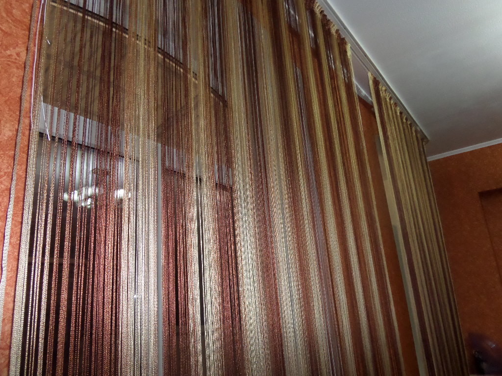light curtains of thread in the style of the bedroom