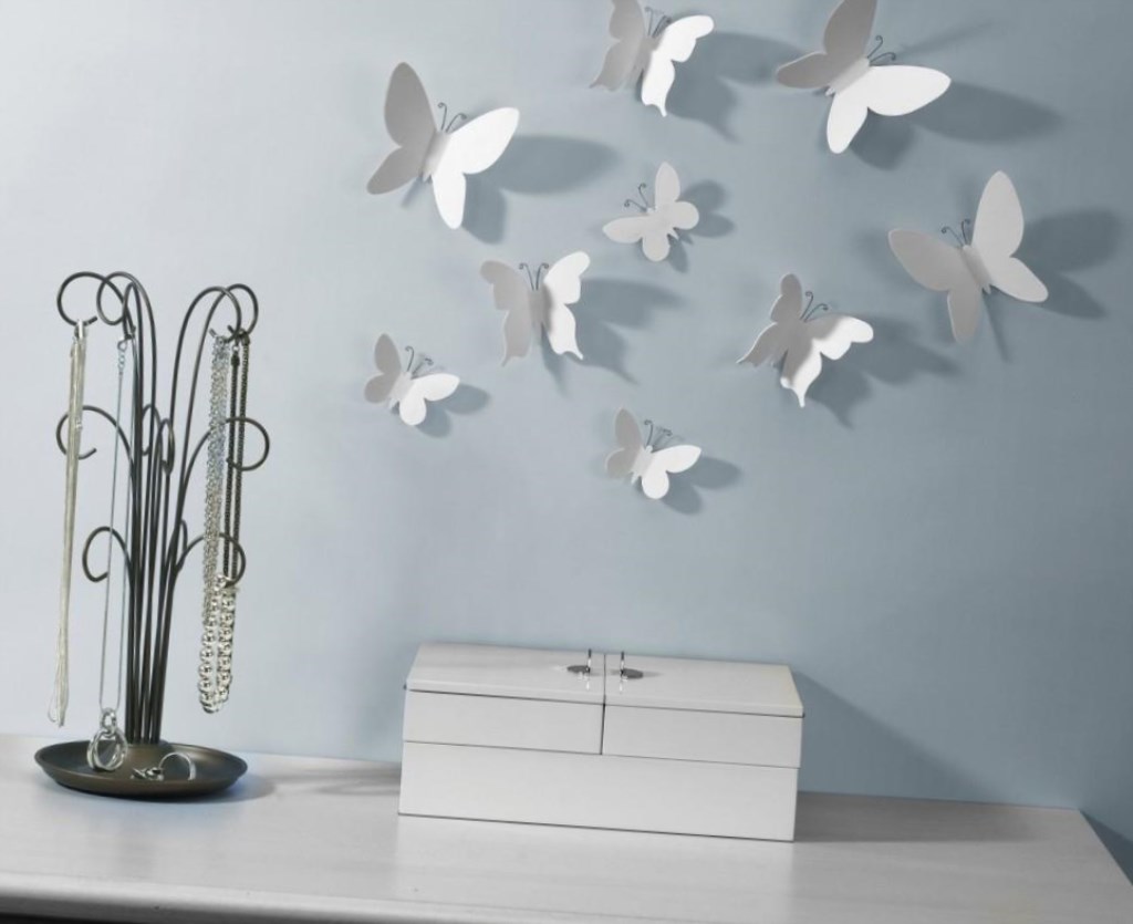 beautiful butterflies in bedroom design