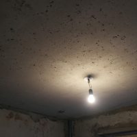ceiling decoration with concrete in the room photo