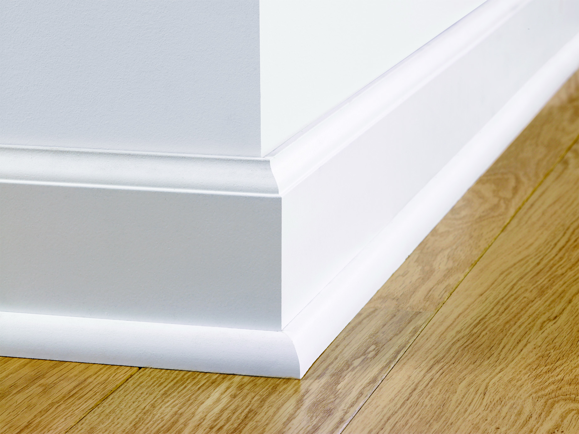 light skirting board made of LDF in the interior of the room