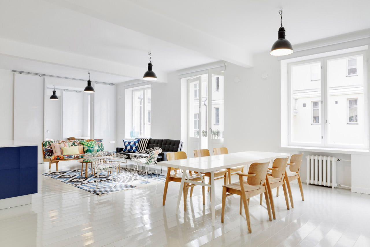 beautiful white floor in the interior of the apartment