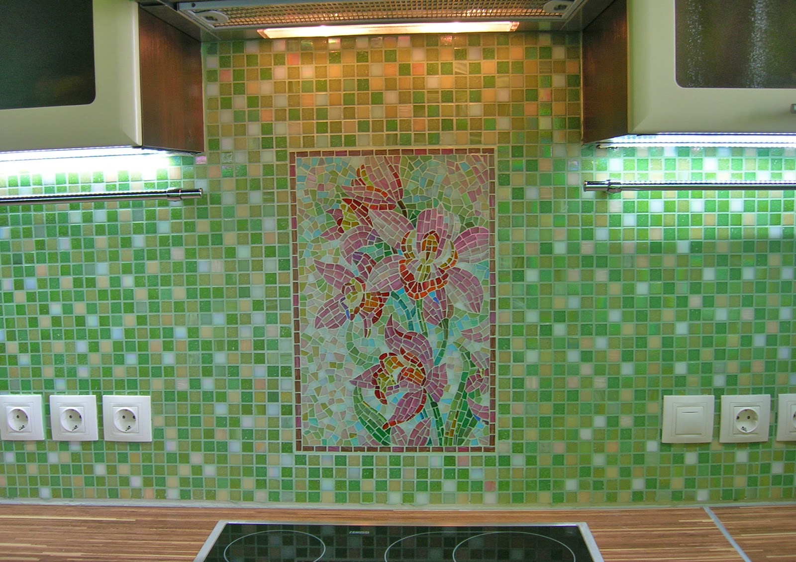 bright apron from a tile of a standard format with the image in the design of the kitchen