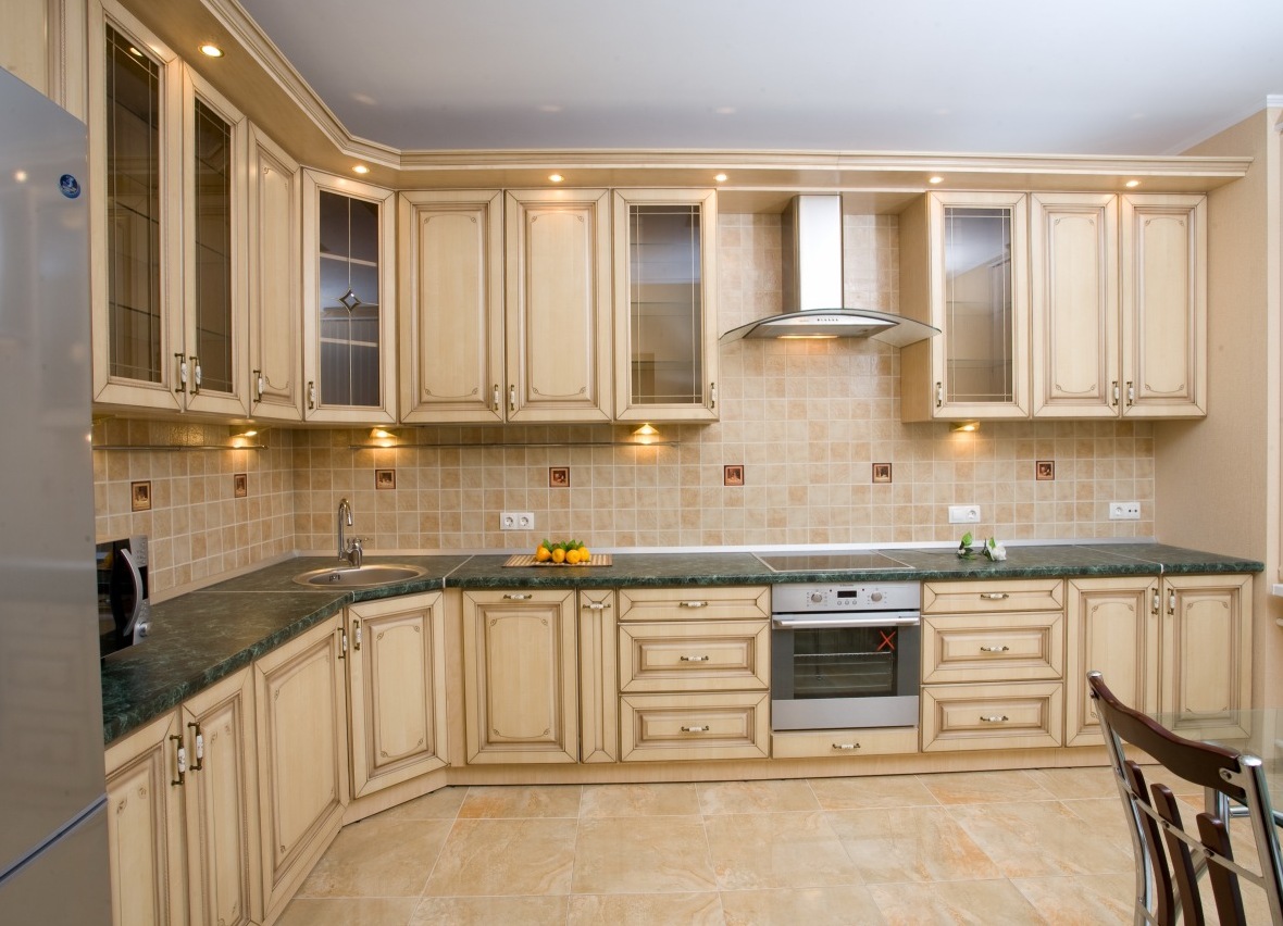 bright beige kitchen design in the style of shabby chic