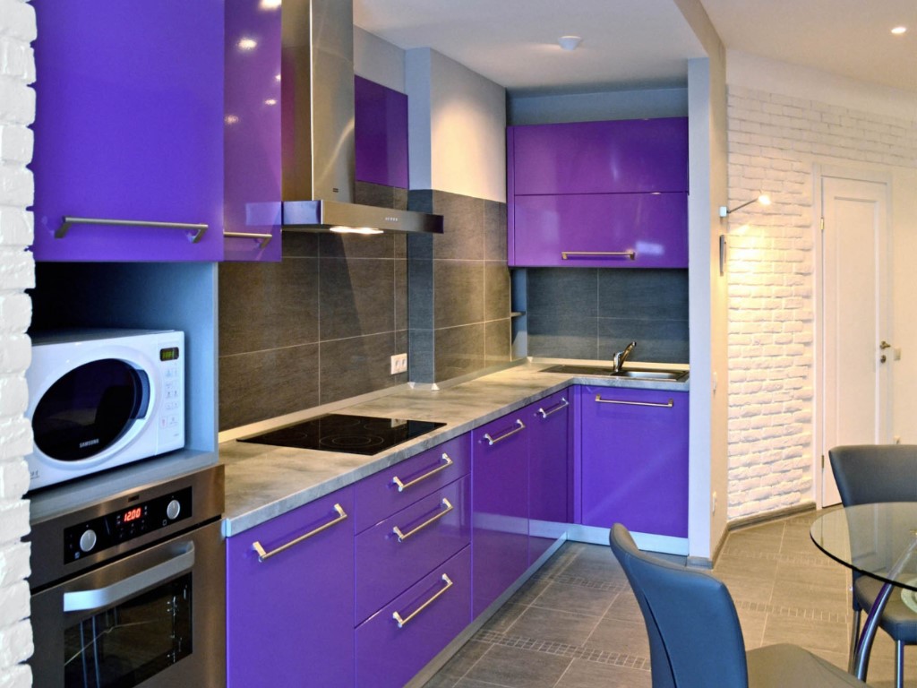 unusual style of the kitchen in purple