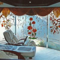 reflective glass in the bedroom decor picture