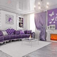 canapé violet foncé dans la photo de décor de salon