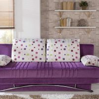 canapé violet clair dans le style de la photo de la chambre