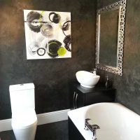 the idea of ​​colored decorative plaster in the interior of the bathroom picture