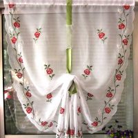 do-it-yourself idea of ​​original decoration of curtains picture