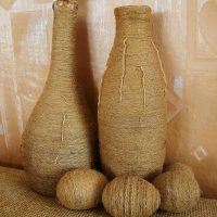 variant of bright decoration of bottles with twine picture
