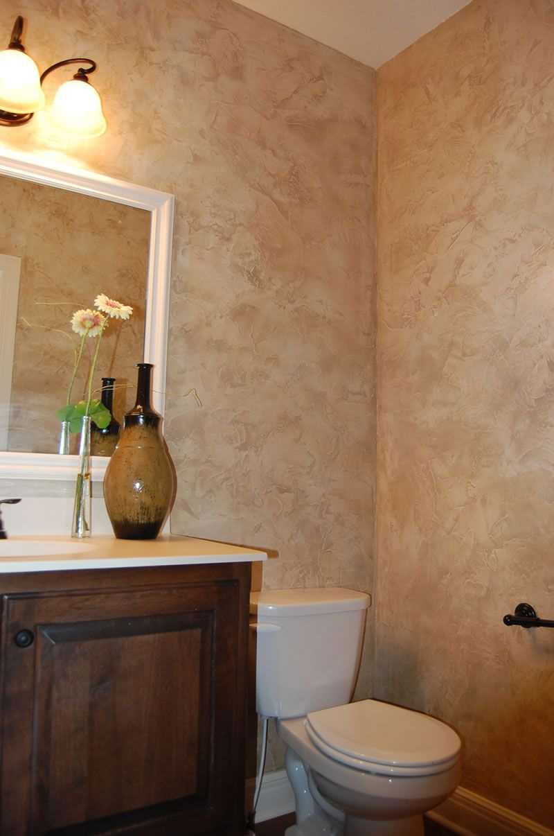 variante de plâtre de couleur décorative dans la conception de la salle de bain