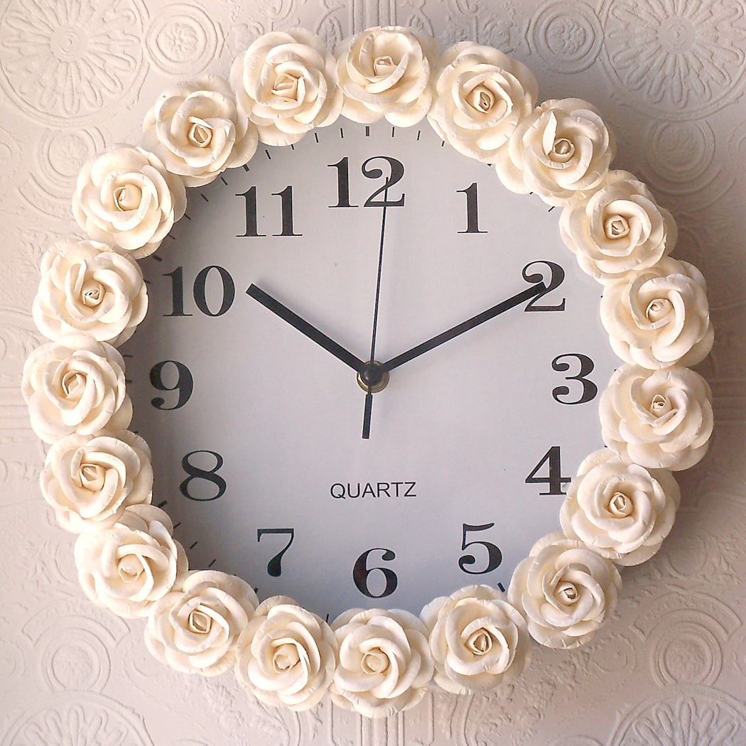 do-it-yourself version of a beautiful wall clock decoration