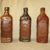 the idea of ​​brightly decorating glass bottles of leather with your own hands picture