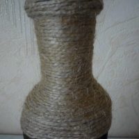variant of chic decoration of champagne bottles with twine photo