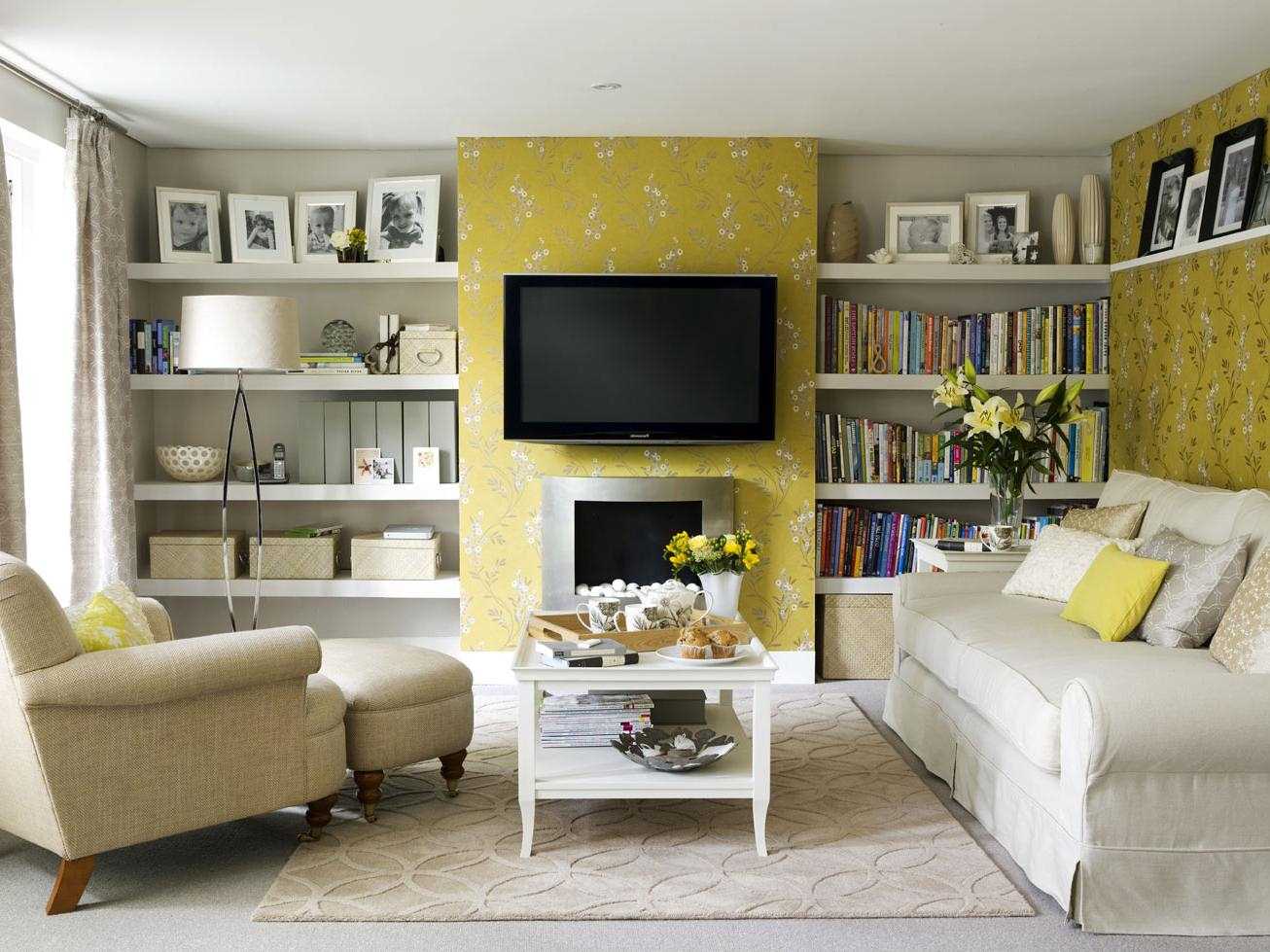 the idea of ​​brightly decorating the living room with your own hands