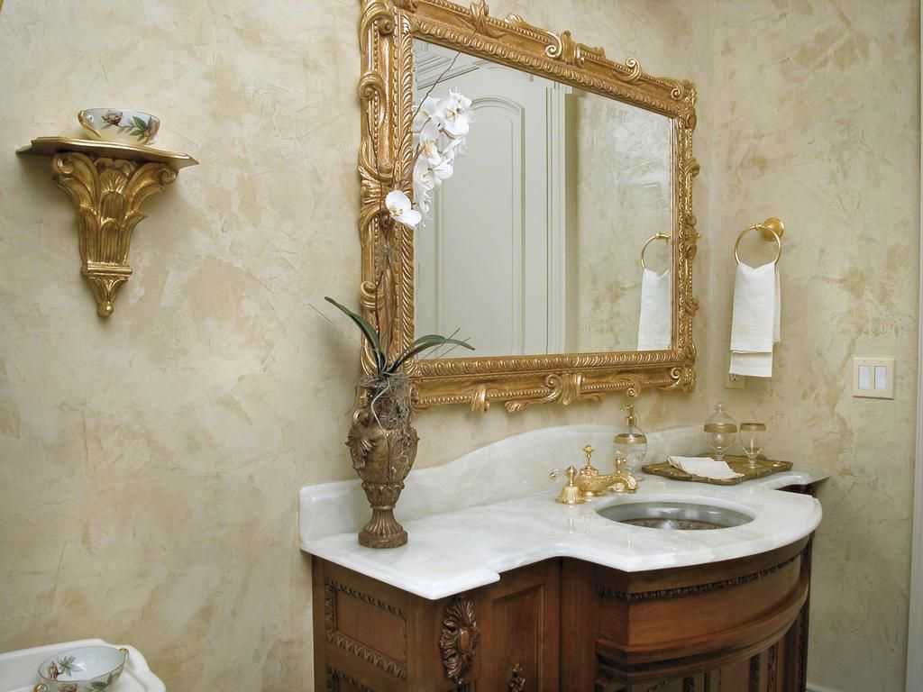 version of the original decorative plaster in the design of the bathroom