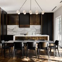 combining dark shades in the facade of the kitchen photo
