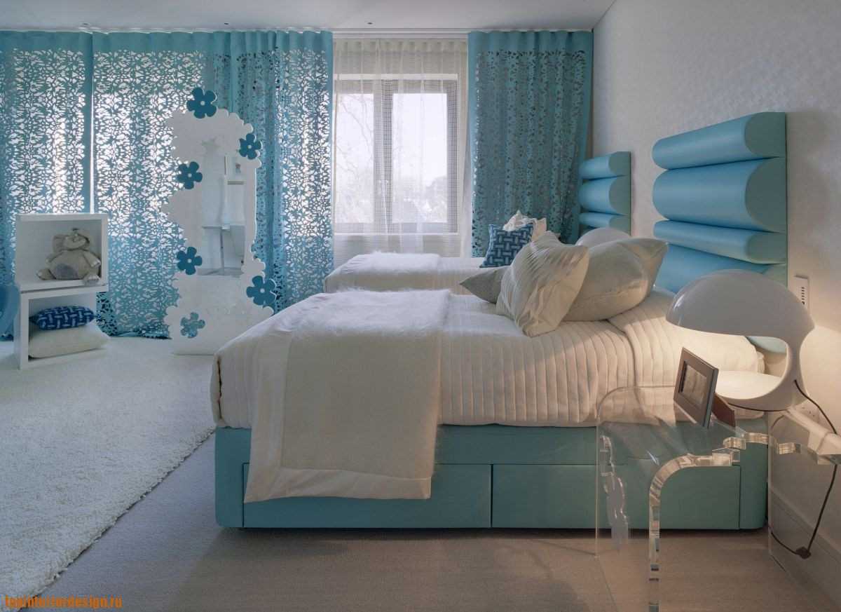 combination of bright colors in bedroom design