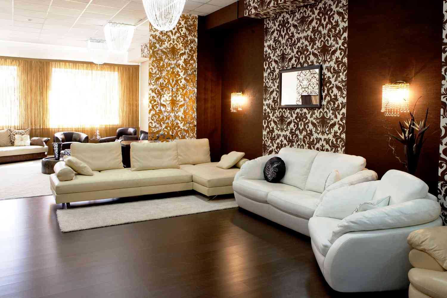 a combination of bright wallpaper in the design of the living room