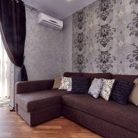 combination of light wallpaper in the decor of the living room photo