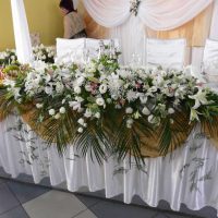 original decoration of the wedding hall with flowers picture
