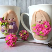 do-it-yourself bright decoration of the mug with polymer clay animals picture