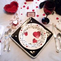 do-it-yourself original room decoration for Valentine's Day photo