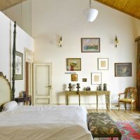 beautiful Mediterranean-style bedroom decor picture