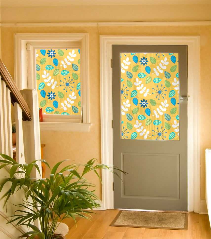 Do-it-yourself original door decoration
