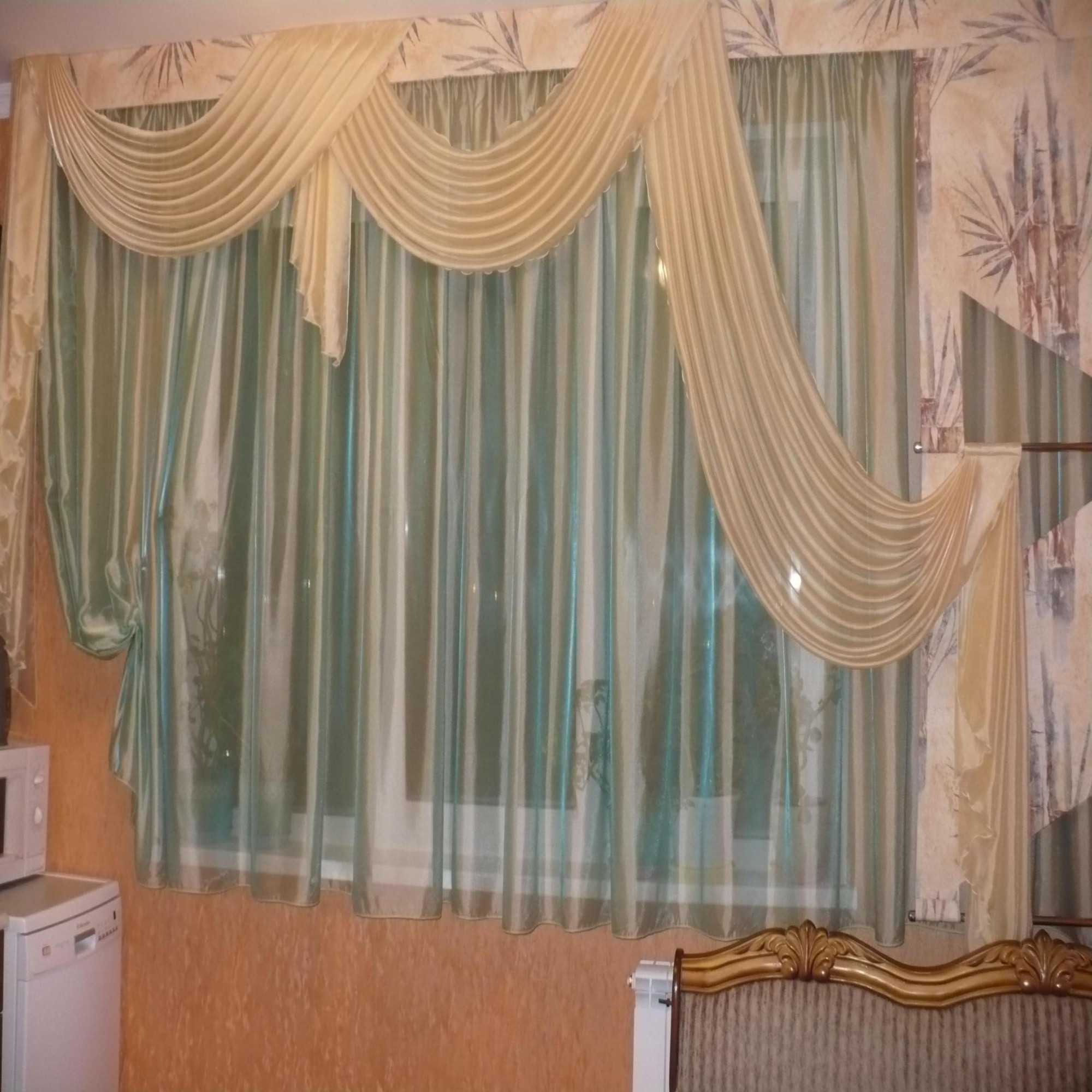 the idea of ​​original decoration of curtains with your own hands