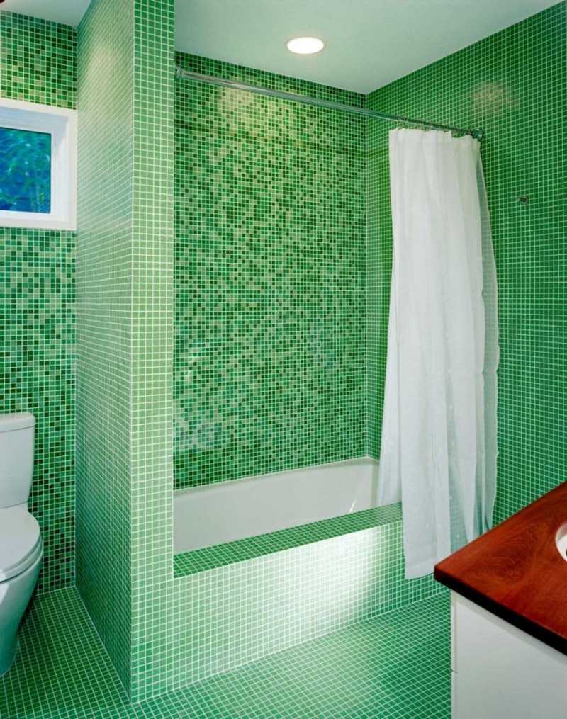 the idea of ​​original decorative plaster in the interior of the bathroom
