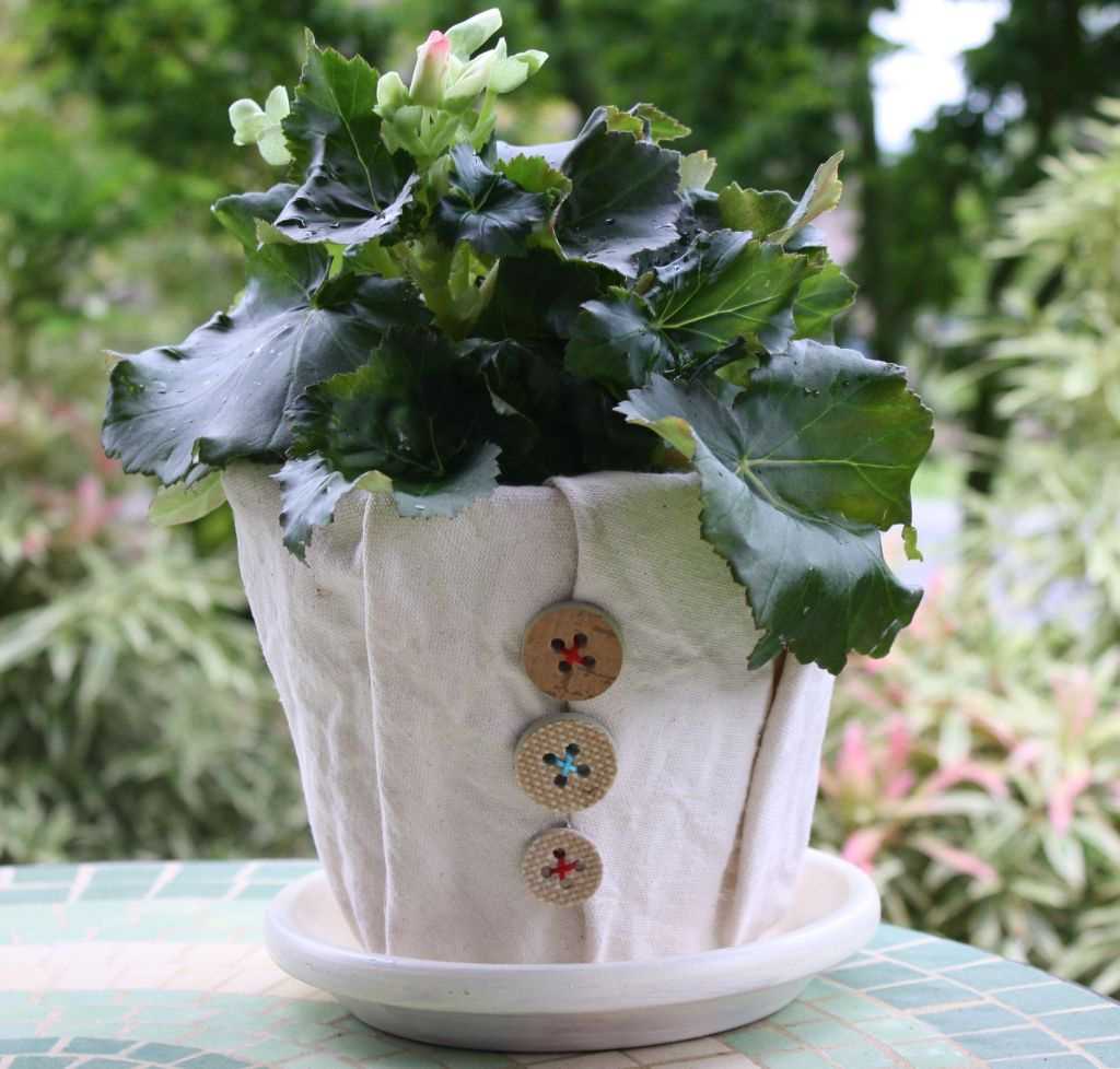 variant of the original decoration of flower pots