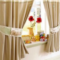 do-it-yourself version of unusual decoration of curtains photo