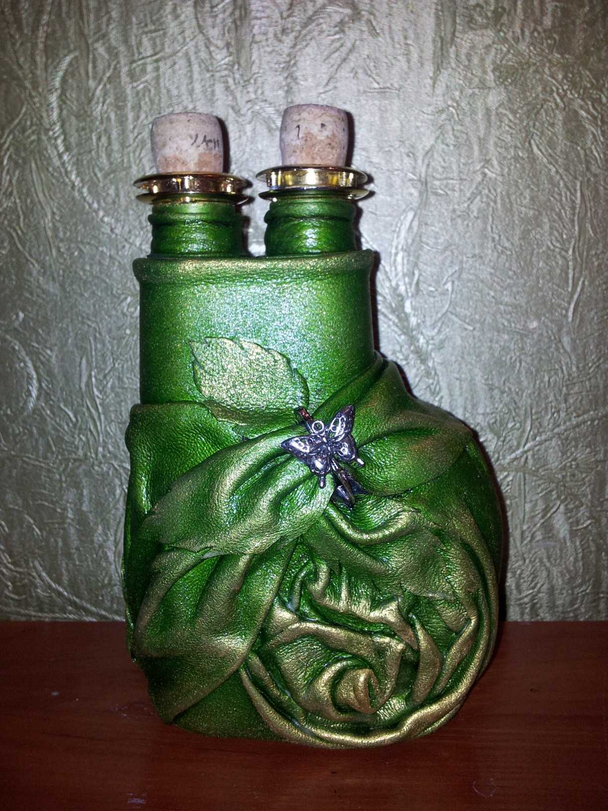 do-it-yourself version of light decoration of glass bottles of leather