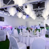 bright decoration of the wedding hall with balls photo