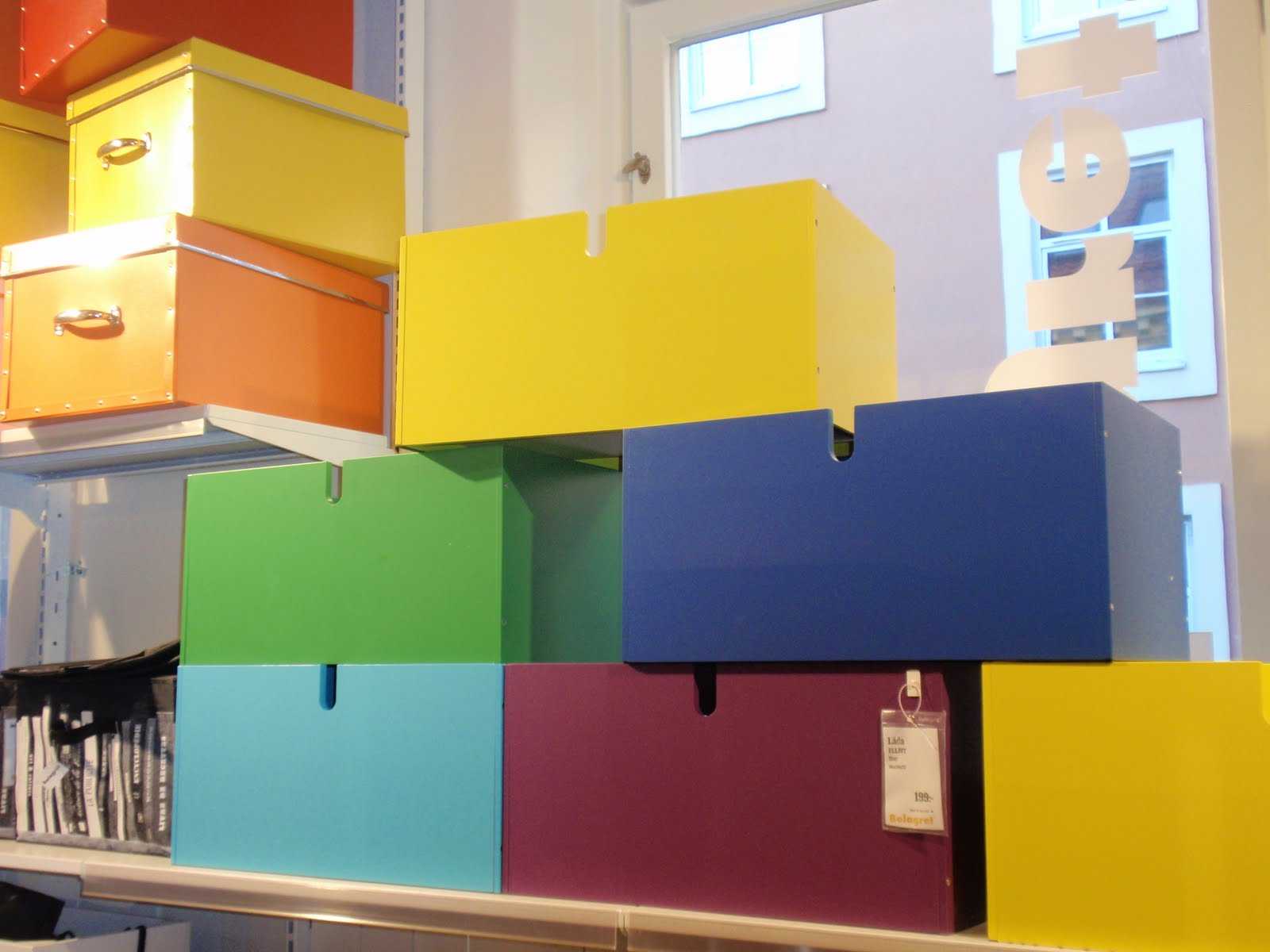 bright decoration of storage boxes with improvised materials