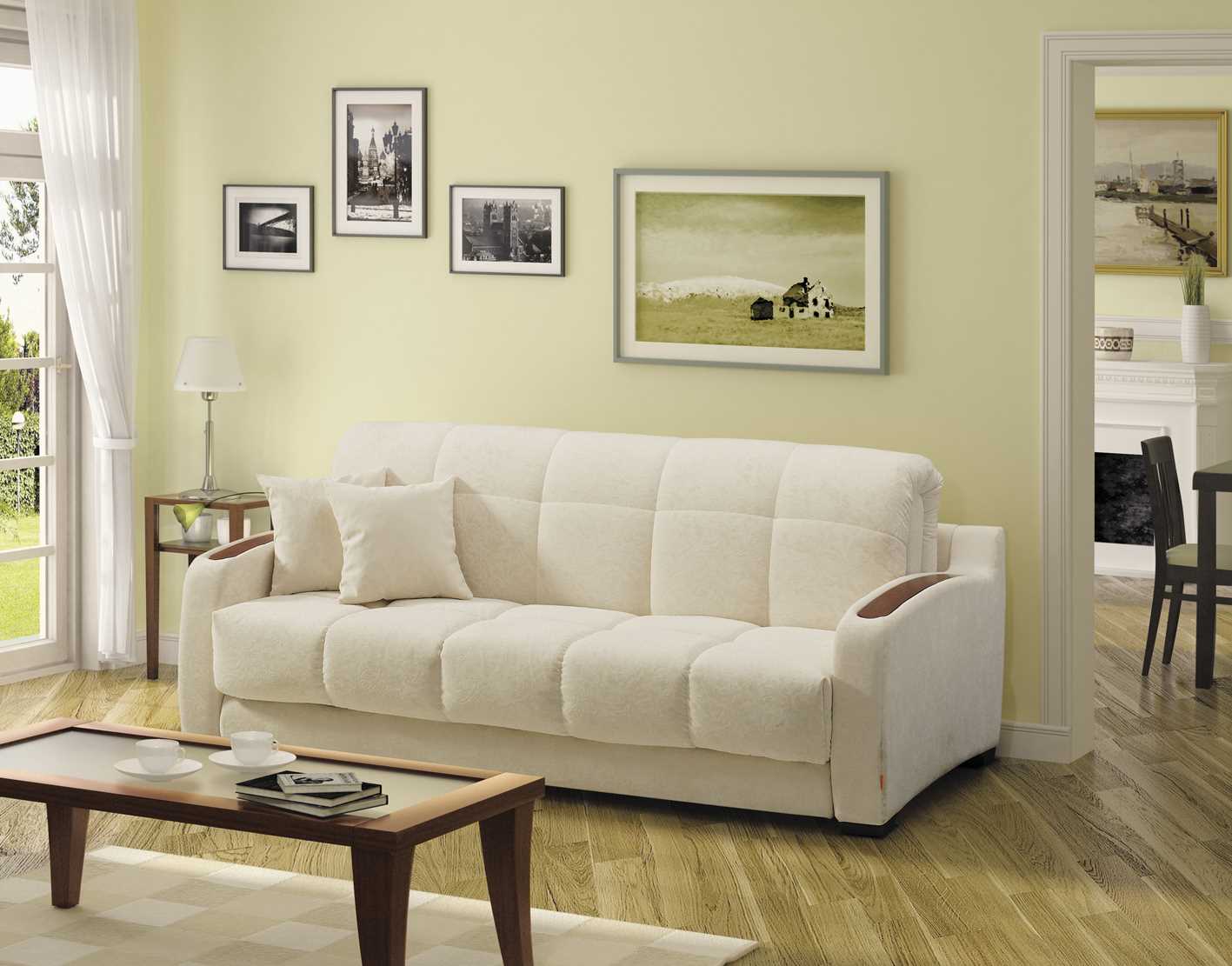 idea di arredamento insolito di un appartamento con un divano