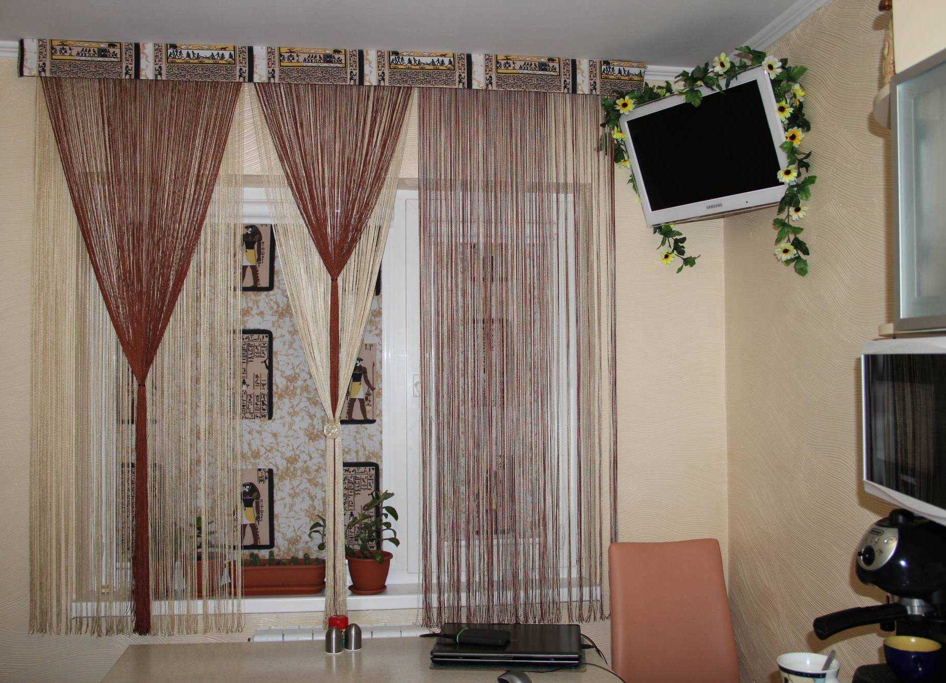 the idea of ​​original decorative curtains in the style of the apartment
